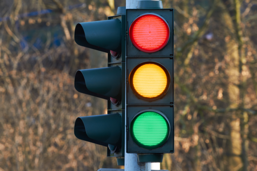 Picture of a black traffic light.